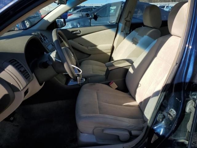 2010 Nissan Altima Base