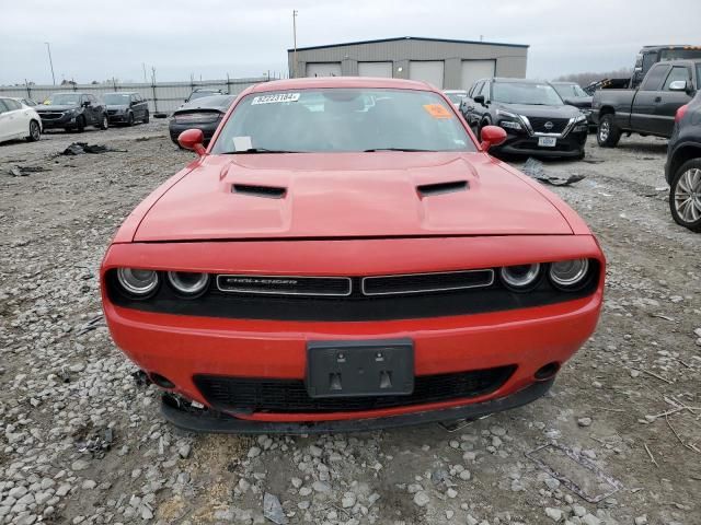 2016 Dodge Challenger SXT