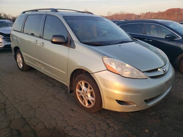 2006 Toyota Sienna LE