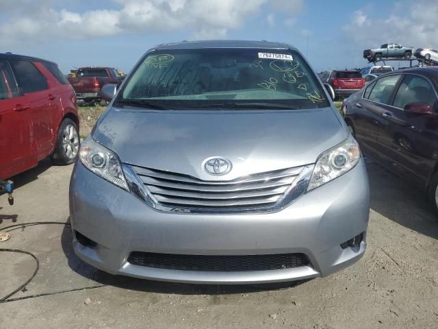 2016 Toyota Sienna LE