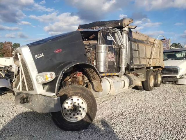 2018 Peterbilt 389