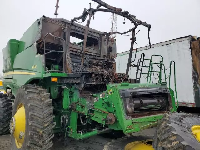 2017 John Deere S670