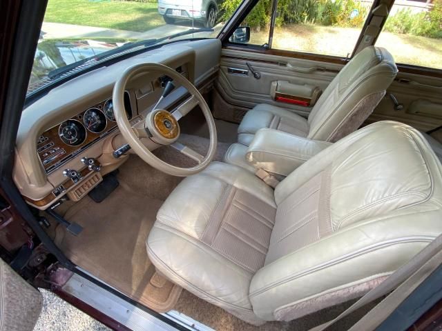 1984 Jeep Grand Wagoneer