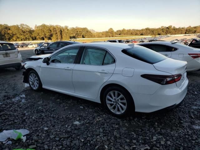 2022 Toyota Camry LE