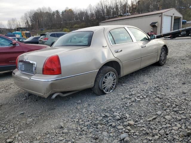 2010 Lincoln Town Car Signature Limited