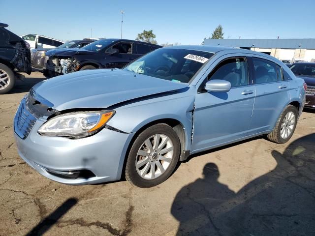 2013 Chrysler 200 Touring