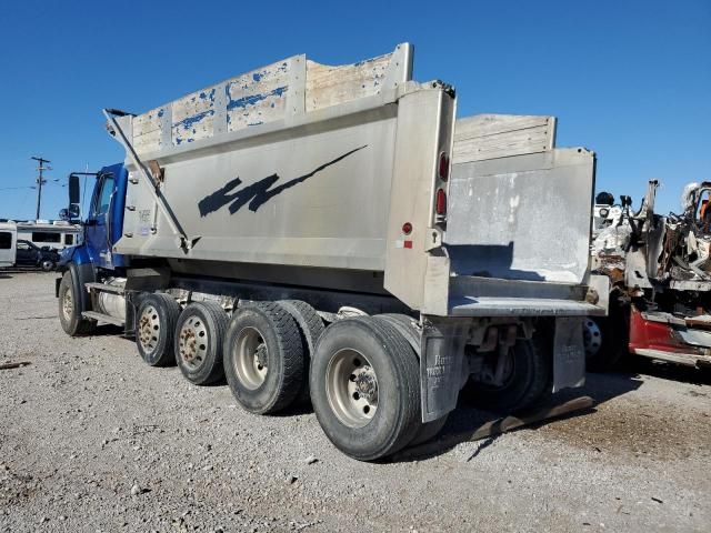 2014 Freightliner 114SD