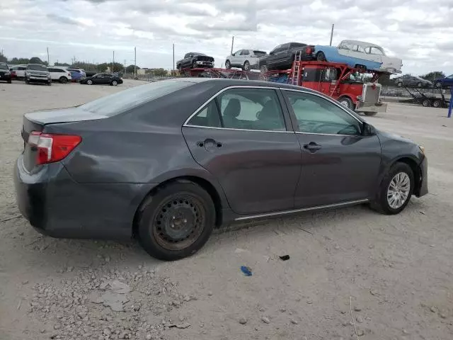 2014 Toyota Camry Hybrid