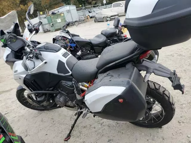 2023 Ducati Multistrada V4