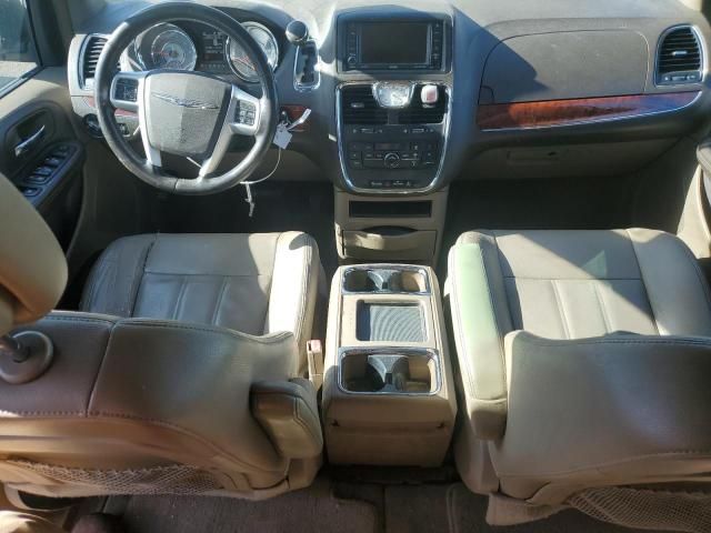 2014 Chrysler Town & Country Touring