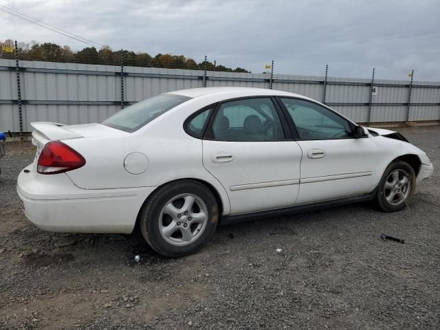 2004 Ford Taurus SE