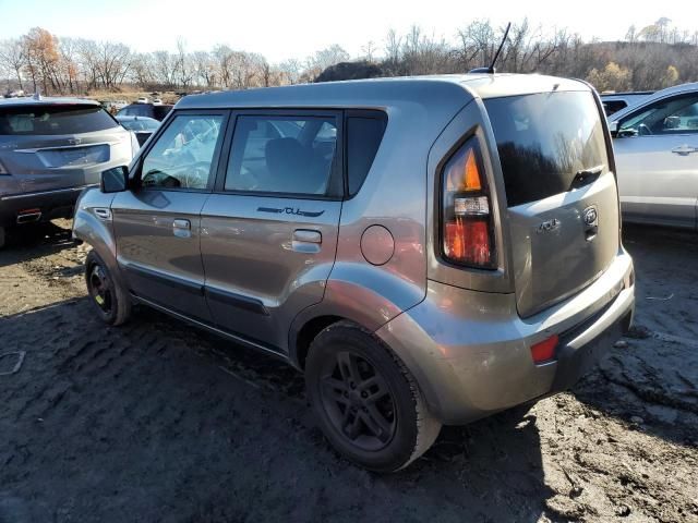 2010 KIA Soul +