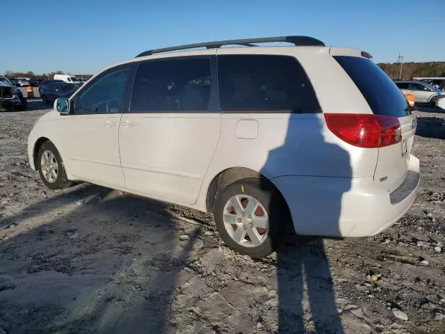 2007 Toyota Sienna XLE