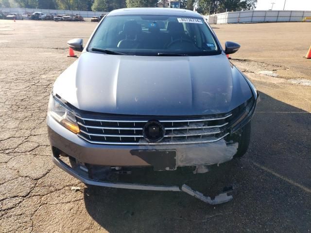 2016 Volkswagen Passat SE