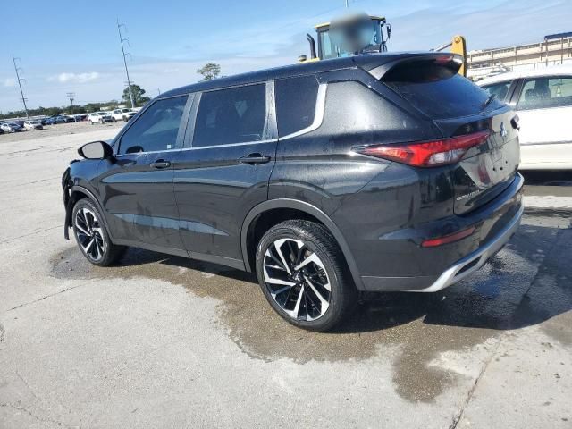 2022 Mitsubishi Outlander SE