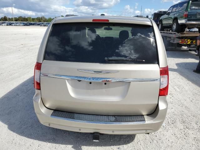 2012 Chrysler Town & Country Touring L