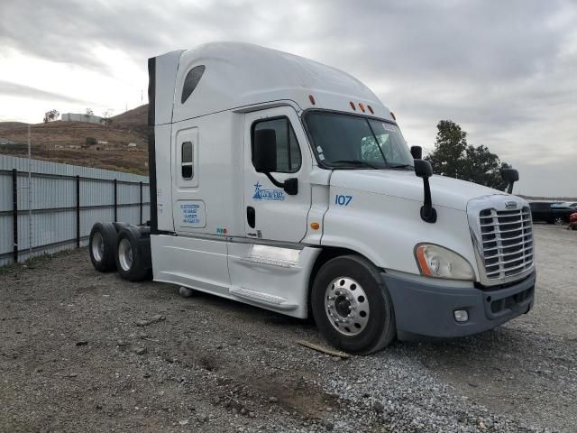 2015 Freightliner Cascadia 125