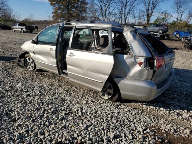 2005 Toyota Sienna XLE