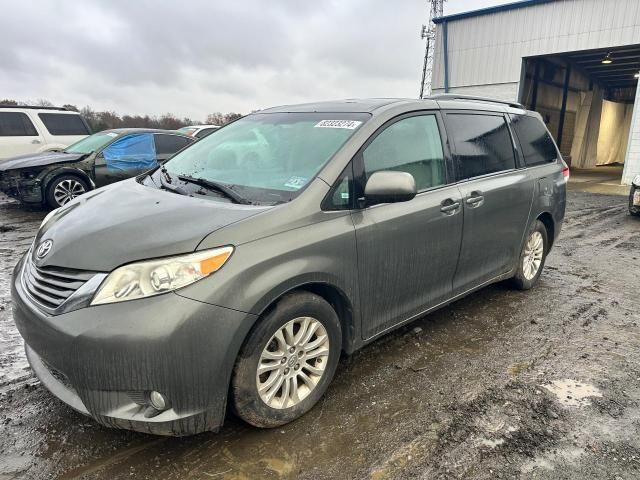 2012 Toyota Sienna XLE