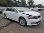 2016 Volkswagen Passat SE