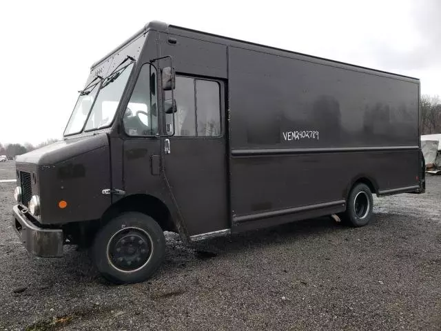 2009 Freightliner Chassis M Line WALK-IN Van