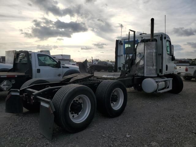 2012 Freightliner Cascadia 113