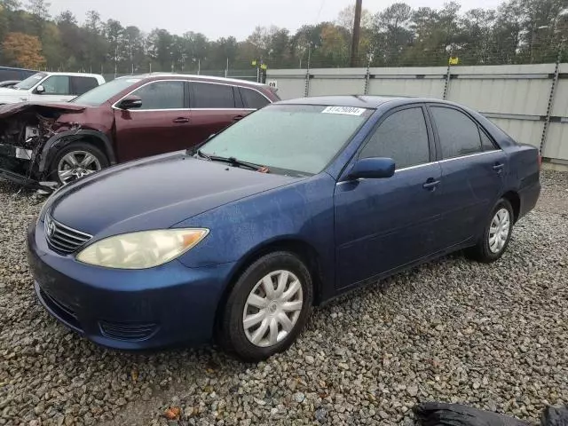 2005 Toyota Camry LE