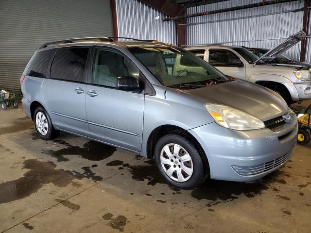 2004 Toyota Sienna CE