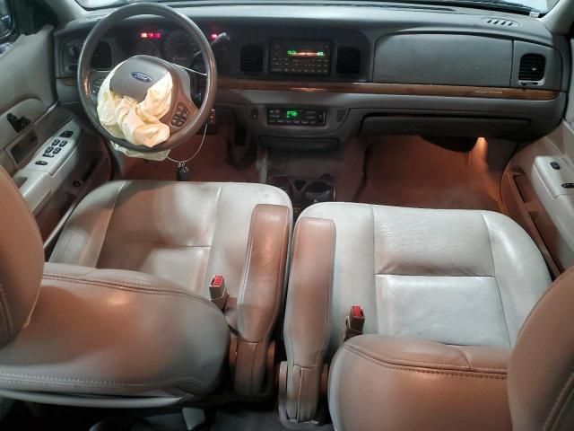 2003 Ford Crown Victoria LX