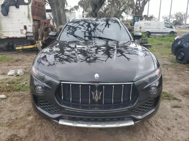 2017 Maserati Levante Luxury