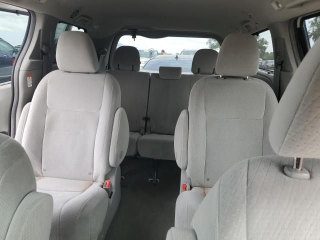 2015 Toyota Sienna LE