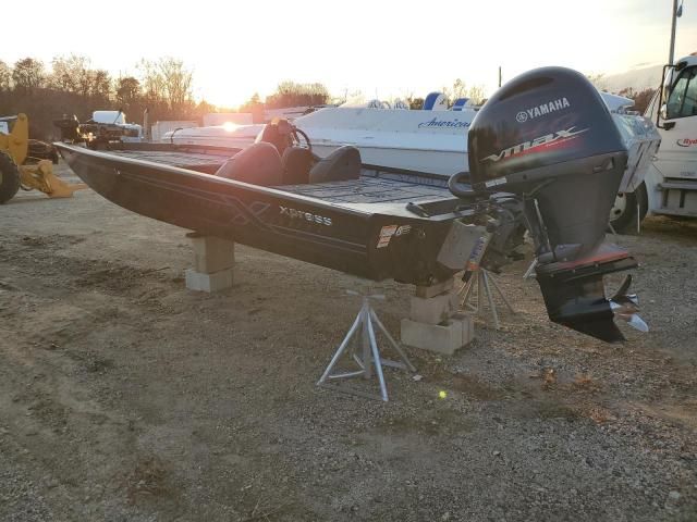 2022 Xpress Boat