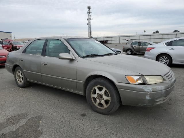 1999 Toyota Camry LE