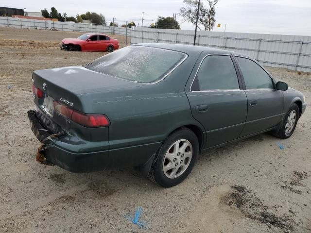 1999 Toyota Camry LE