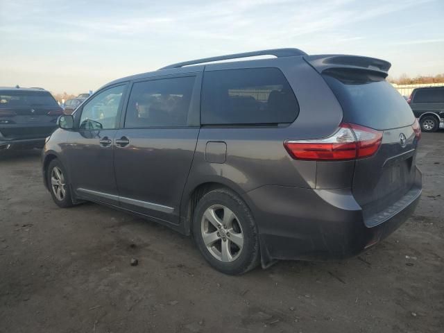 2016 Toyota Sienna LE