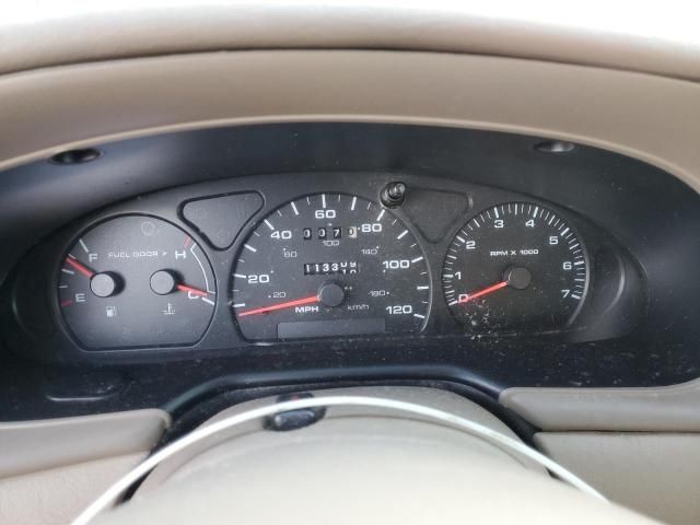 2003 Ford Taurus SE