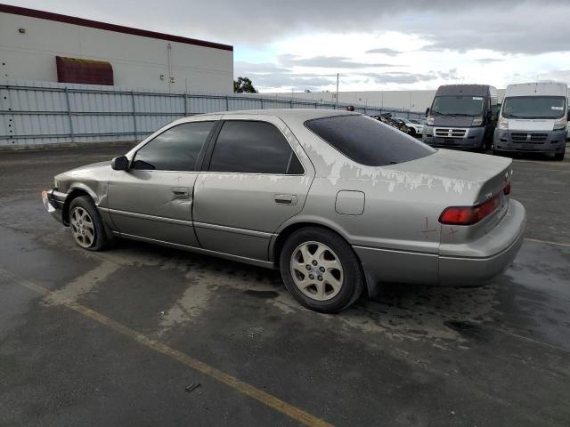 1999 Toyota Camry LE