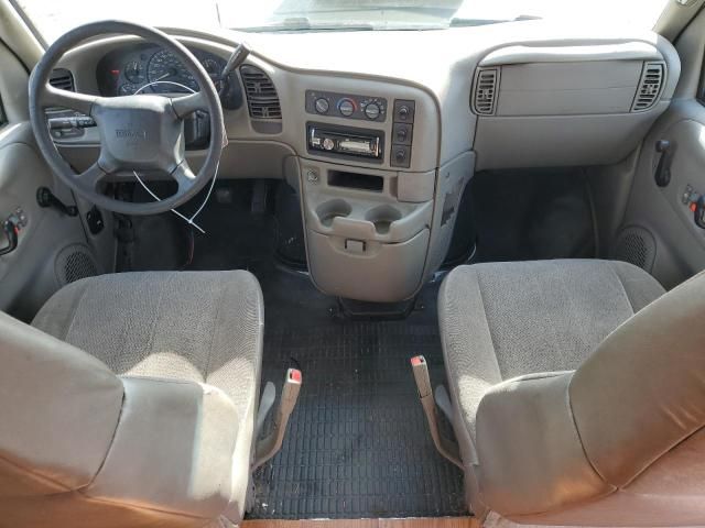 2005 GMC Safari XT