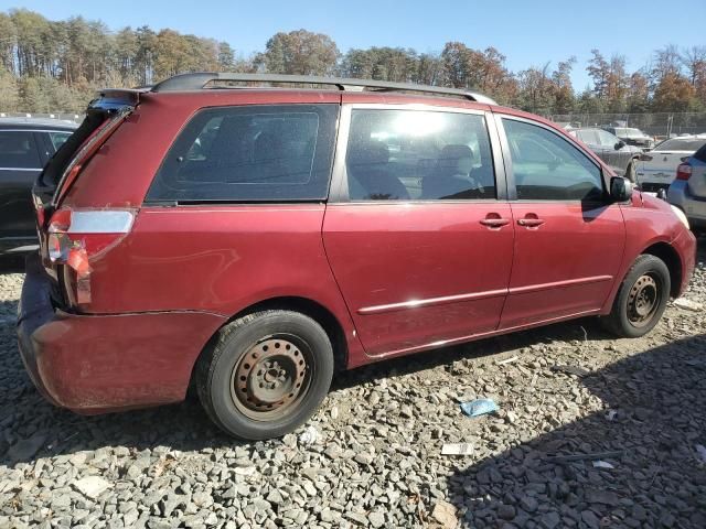 2004 Toyota Sienna CE