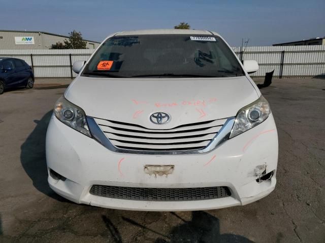 2015 Toyota Sienna LE