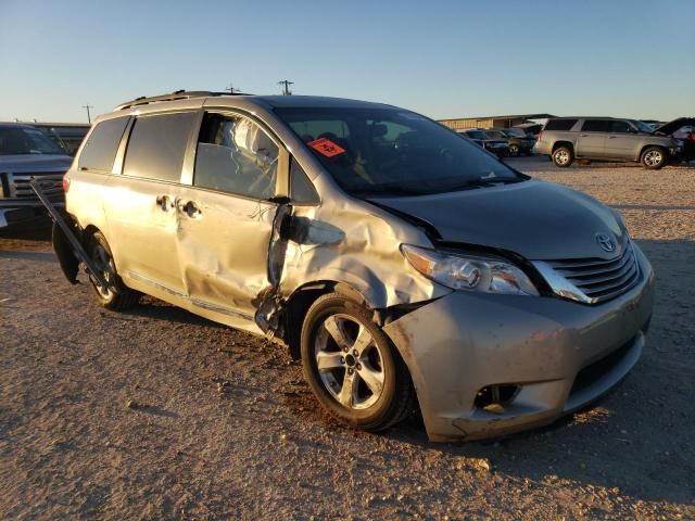 2015 Toyota Sienna LE