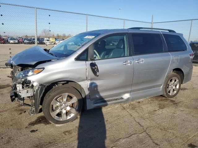 2012 Toyota Sienna Sport