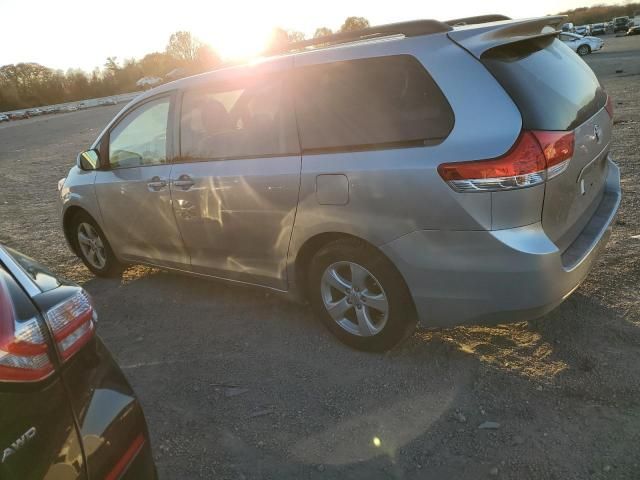 2014 Toyota Sienna LE