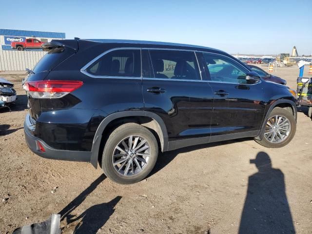 2019 Toyota Highlander SE