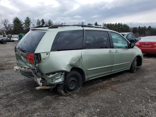 2009 Toyota Sienna CE