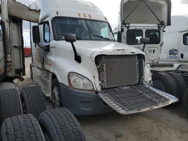 2014 Freightliner Cascadia 125