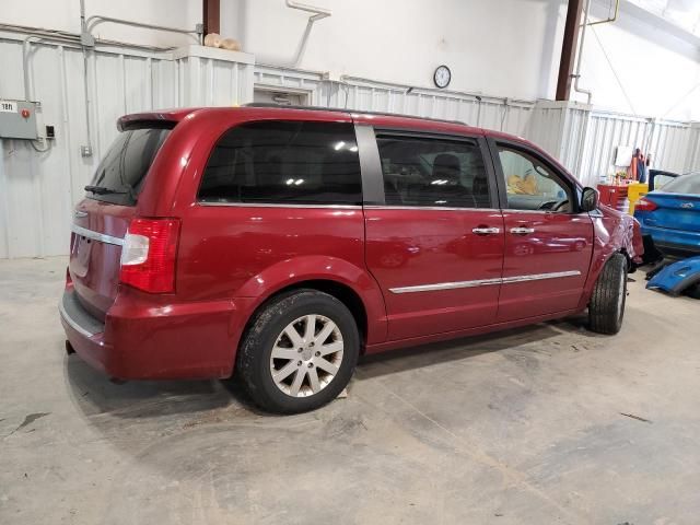 2016 Chrysler Town & Country Touring