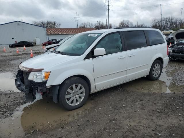 2015 Chrysler Town & Country LX