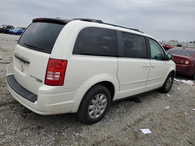 2010 Chrysler Town & Country LX