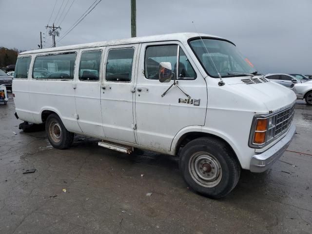 1983 Dodge RAM Wagon B350